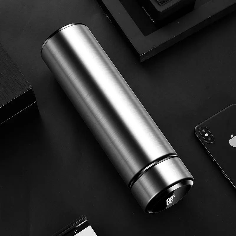 Thermoskanne mit digitaler Thermoanzeige
